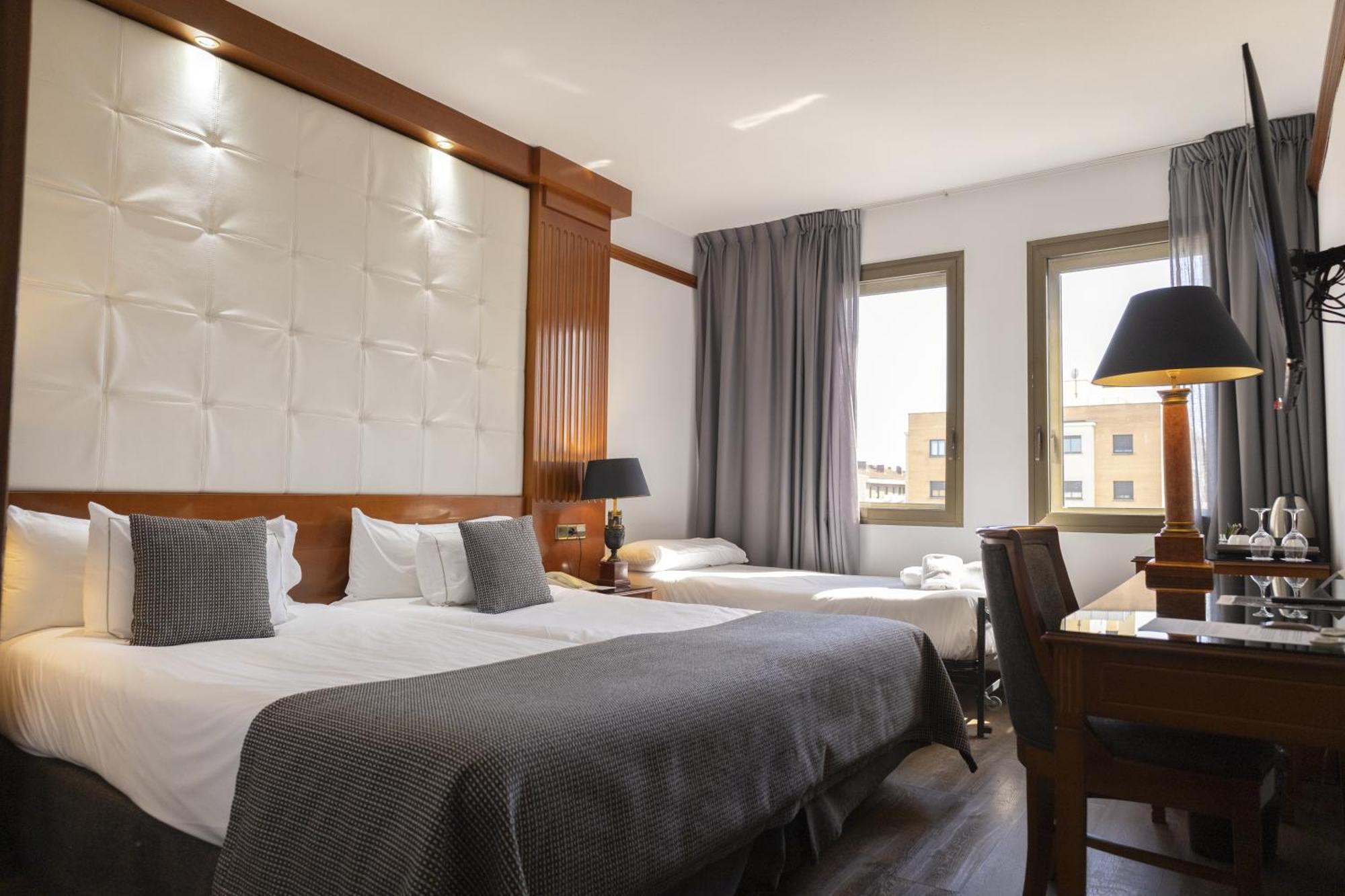 Best Western Premier Cmc Girona Exterior photo