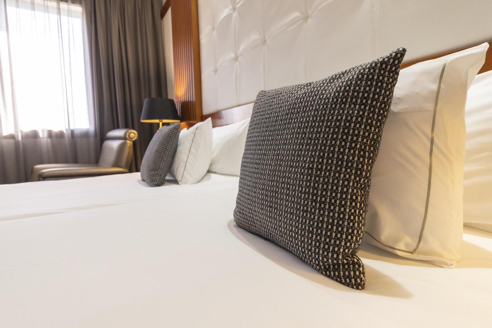 Best Western Premier Cmc Girona Exterior photo