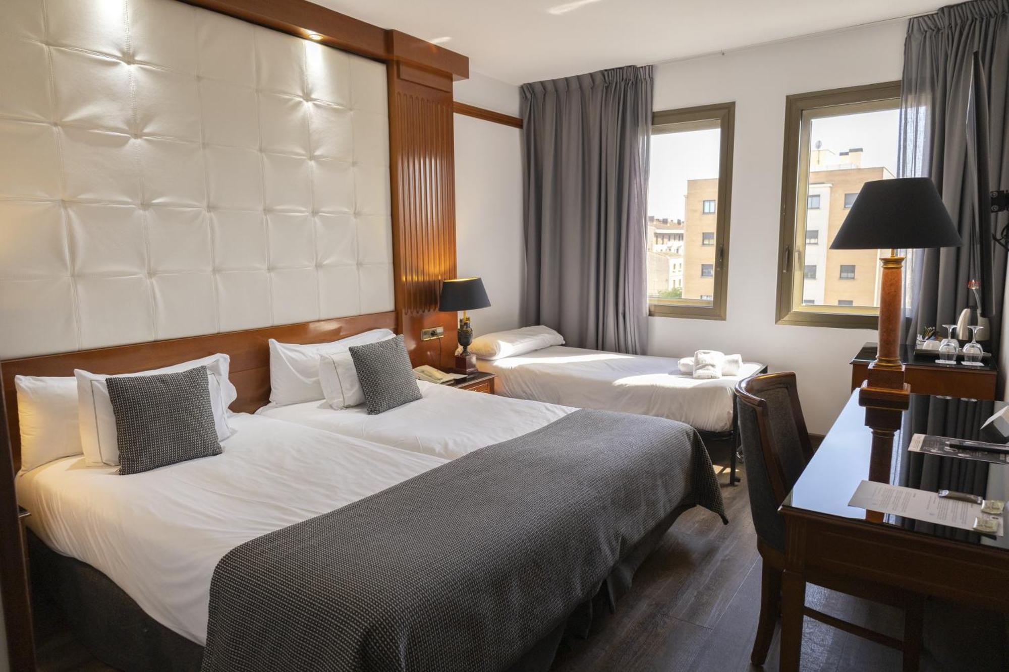 Best Western Premier Cmc Girona Exterior photo